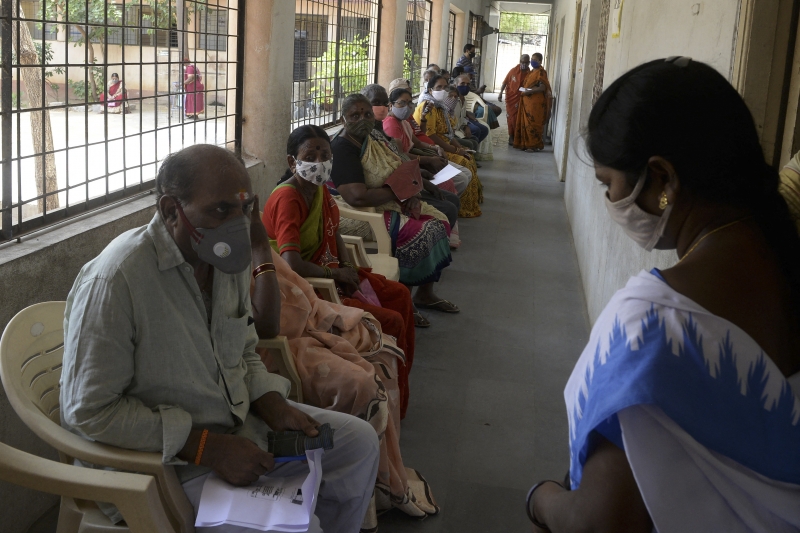 Índia já administrou a primeira dose de imunizantes em 79 milhões de pessoas, mas apenas 9,5 milhões receberam a segunda dose
