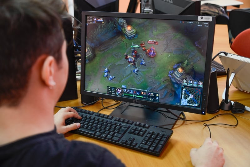 Em vigor desde março, a norma enfrenta desafios de implementação, sobretudo na fiscalização