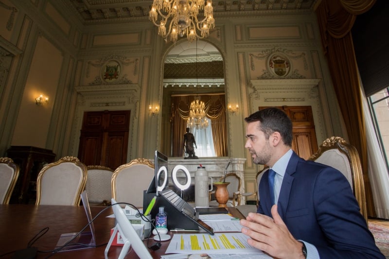 Leite pediu reunião com a Assembleia para avaliar novas medidas para reabertura de escolas