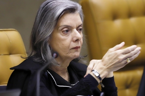 Cármen Lúcia manda liberar gravações de julgamentos da ditadura militar