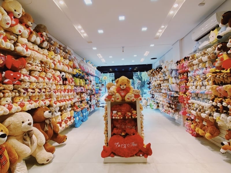 Na Bicho.com, s&atilde;o mais de 300 tipos de bichos de pel&uacute;cia Foto: ARQUIVO PESSOAL/DIVULGA&Ccedil;&Atilde;O/JC