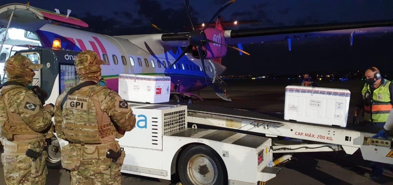 Ainda era noite quando o avião da Azul aterrissou no Aeroporto de Porto Alegre