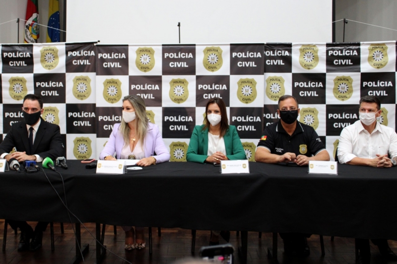 Polícia Civil concedeu entrevista coletiva na manhã desta sexta-feira para esclarecer caso