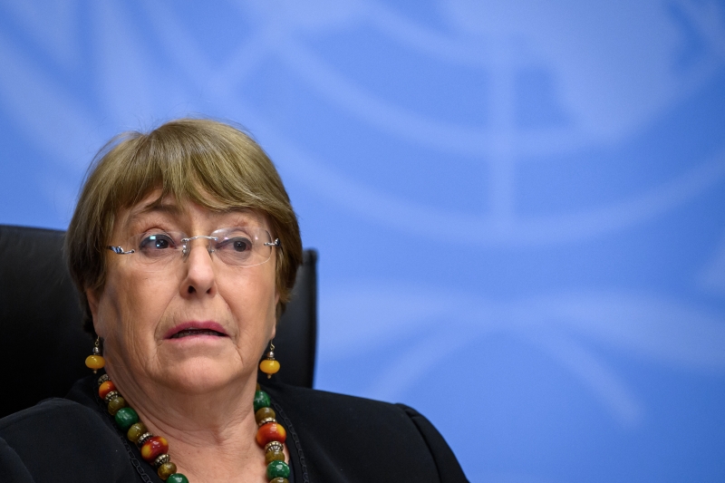 "Casas e prédios administrativos, hospitais e escolas, estações de água e sistemas de eletricidade não foram poupados", disse Bachelet