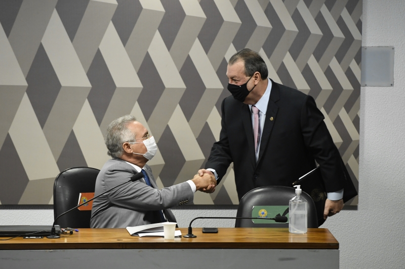 O relator da comissão, o senador Renan Calheiros (MDB-AL), já pretende convocar o atual ministro da Saúde, Marcelo Queiroga