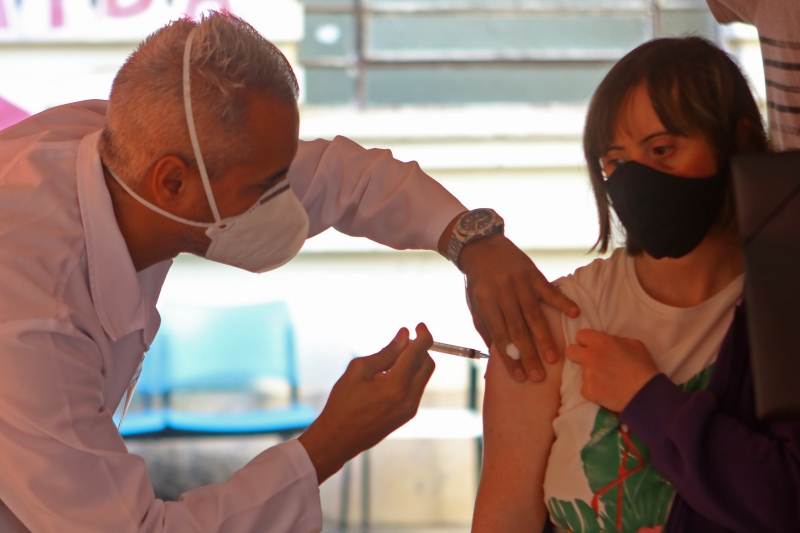 Imunização na Capital estará disponível em tenda, drive-thru e em cinco unidades de saúde