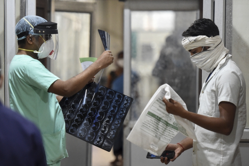 Índia viu casos do novo coronavírus disparar no mês de abril