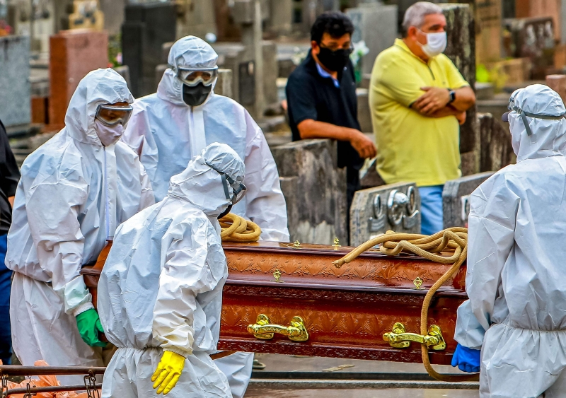 Explosão da pandemia no começo deste ano fez números de mortes dispararem