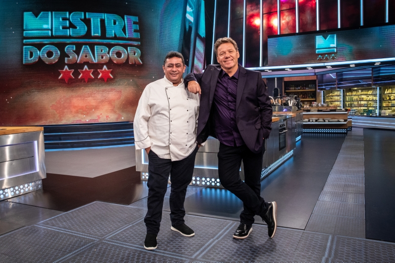 Claude Troisgros e Batista apresentam mais uma edição do programa