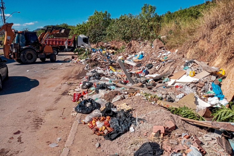 Prefeitura de Porto Alegre gasta, em média, R$ 1,7 milhão ao mês para recolher resíduos descartados irregularmente