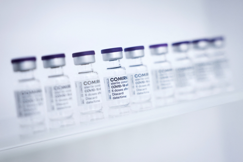 Na semana passada, o governo distribuiu o 1º lote de vacinas da Pfizer com 1 milhão de doses