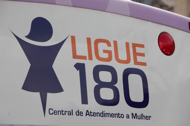 Medidas dever&atilde;o ser adotadas a mulheres que, dentro das depend&ecirc;ncias, estiverem em situa&ccedil;&atilde;o de risco.