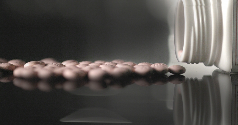 'O crime do século' aborda relação da indústria farmacêutica com as políticas governamentais