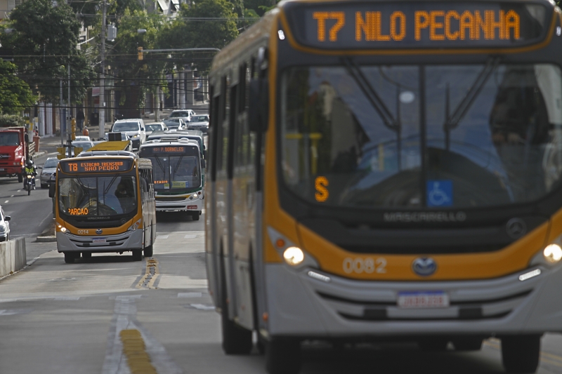 Prefeitura enviará proposta de redução de isenções e fim dos cobradores nos ônibus