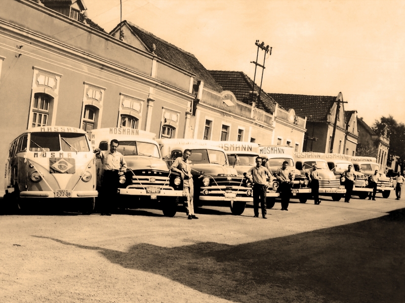 No início, além da família, 10 pessoas trabalhavam na fabricação e comercialização dos alimentos