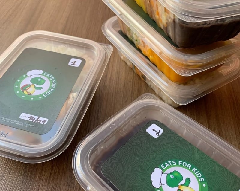 {'nm_midia_inter_thumb1':'https://www.jornaldocomercio.com/_midias/jpg/2021/05/21/206x137/1_tartas-9321425.jpg', 'id_midia_tipo':'2', 'id_tetag_galer':'', 'id_midia':'60a7d762b49f0', 'cd_midia':9321425, 'ds_midia_link': 'https://www.jornaldocomercio.com/_midias/jpg/2021/05/21/tartas-9321425.jpg', 'ds_midia': 'O Eats for Kids tem card&aacute;pios elaborados por uma nutricionista e pensando para as crian&ccedil;as', 'ds_midia_credi': 'Divulga&ccedil;&atilde;o/JC', 'ds_midia_titlo': 'O Eats for Kids tem card&aacute;pios elaborados por uma nutricionista e pensando para as crian&ccedil;as', 'cd_tetag': '1', 'cd_midia_w': '800', 'cd_midia_h': '639', 'align': 'Left'}