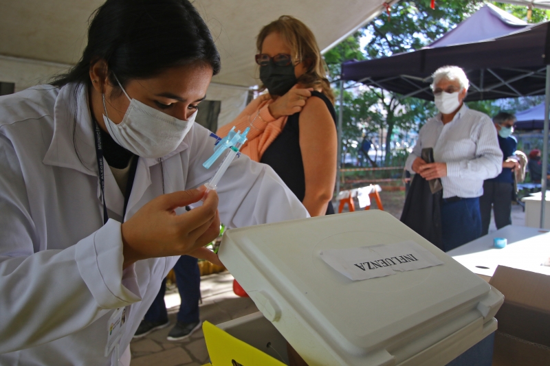 Gripe aguda é tratada com medicamento, e pode ser evitada com vacina e cuidados preventivos