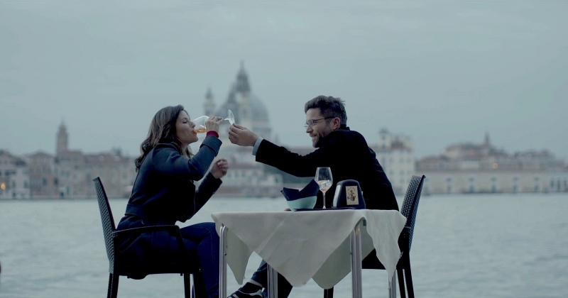 Bellatrix Serra e Peter Ketnath no filme 'Uma vez em Veneza', que estreia nos cinemas e online