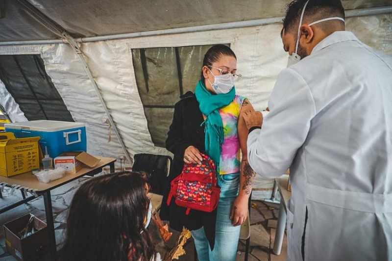 Profissionais da educação infantil privada começam a ser vacinados neste feriado de Corpus Christi