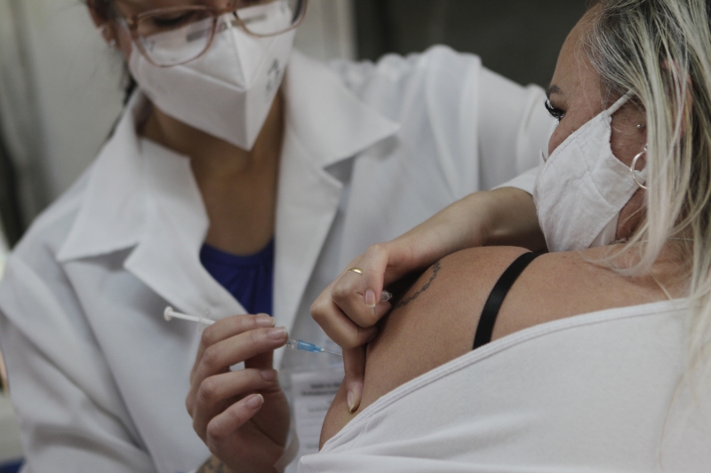 Plano estadual de vacinação depende do envio regular de imunizantes pelo Ministério da Saúde