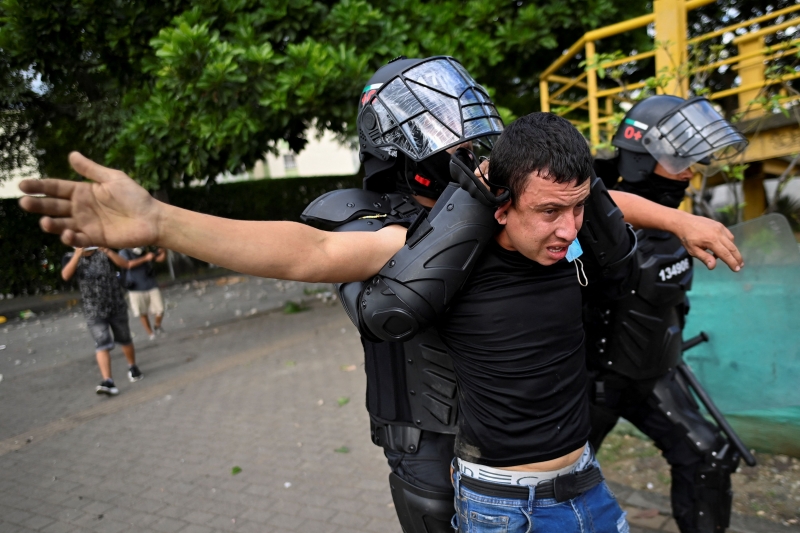 Excessos policiais foram duramente criticados por organismos de direitos humanos