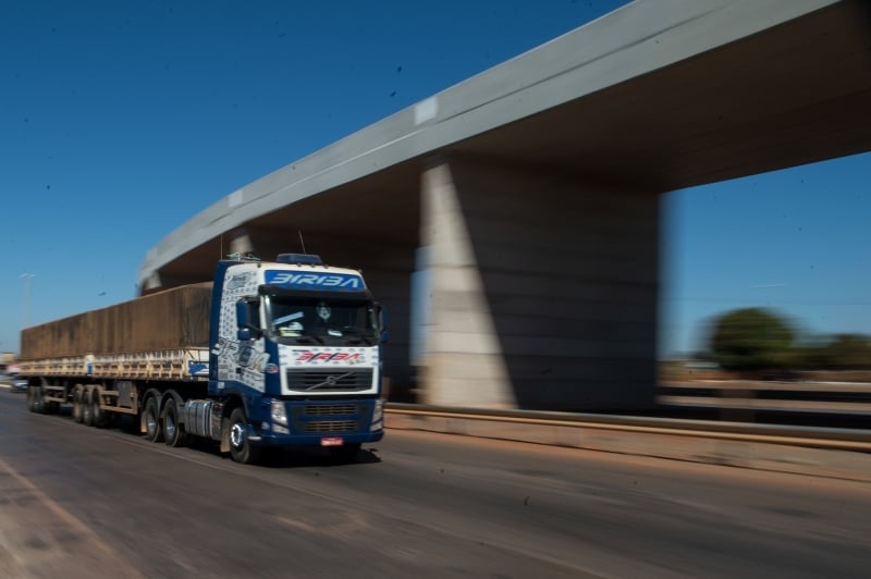 Homens na faixa etária de 36 a 50 anos são os que mais sofrem sinistros, com uma incidência de 90,2%