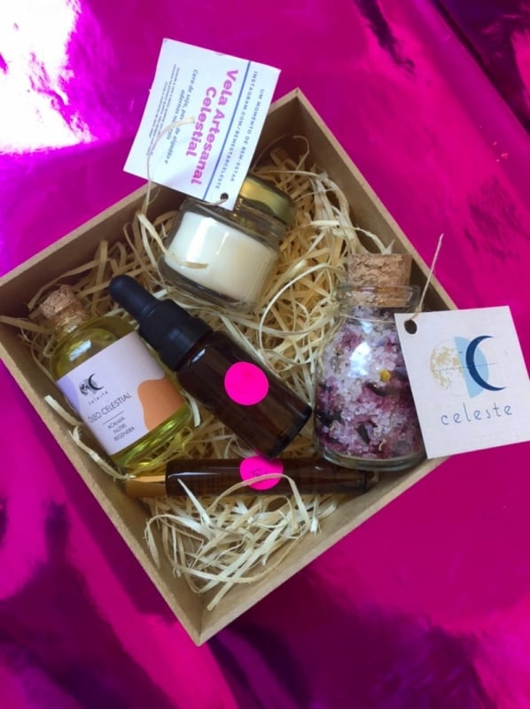 O kit da Celeste para o Dia dos Namorados tem &oacute;leos essenciais para massagem Foto: CELESTE/DIVULGA&Ccedil;&Atilde;O/JC