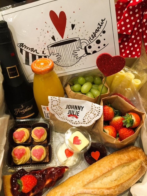 Kit para o Dia dos Namorados do Johnny & Julie Caf&eacute; Foto: JOHNNY&JULIE/DIVULGA&Ccedil;&Atilde;O/JC