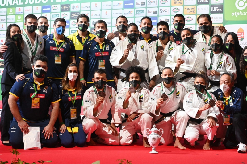 Vitória sobre por 4 a 3 sobre a Rússia garantiu a terceira colocação para a equipe brasileira, em Budapeste