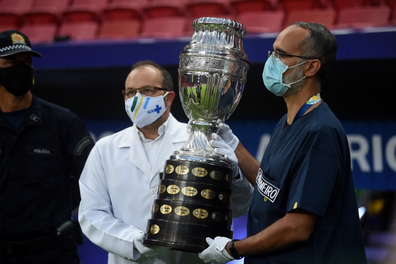 A Copa América deste ano veio para o Brasil depois que Colômbia e Argentina desistiram de sediar o evento por causa da pandemia