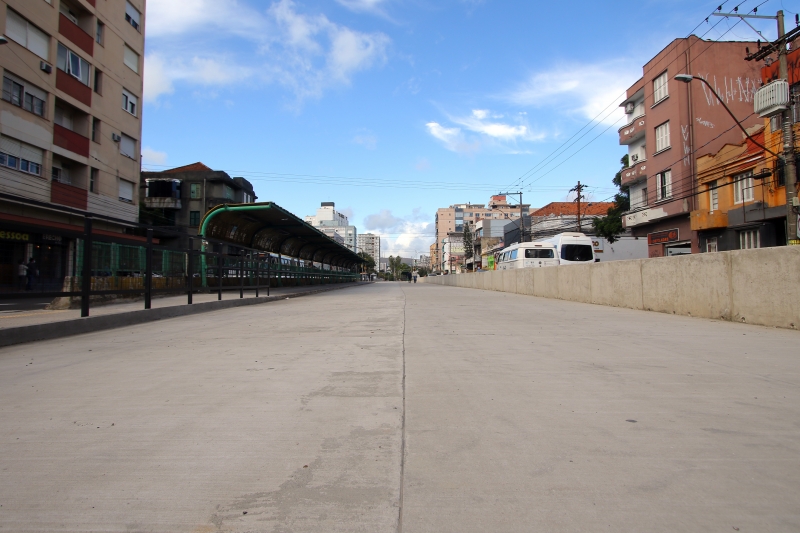 Prefeitura de Porto Alegre garante que todo o corredor estará liberado até o final do mês