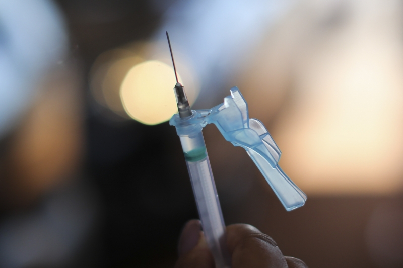 A vacina será aplicada em uma das 12 unidades de saúde ou no drive híbrido do Bourbon Wallig