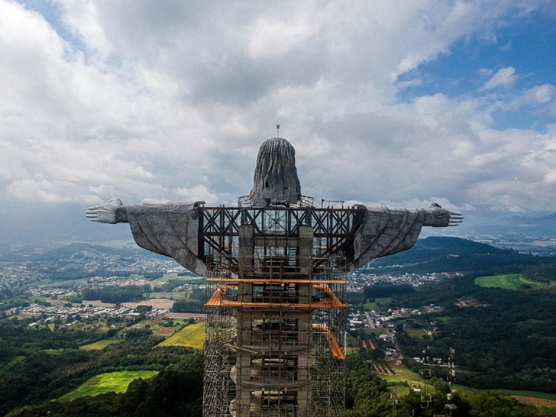 Prazo estimado para a conclusão da estátua é entre dezembro e janeiro