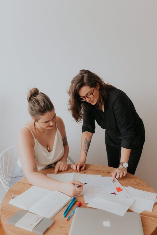 Melina e Camila criaram a Ada para levar ao mercado da moda valores nos quais acreditam Foto: Ada/Divulga&ccedil;&atilde;o/JC