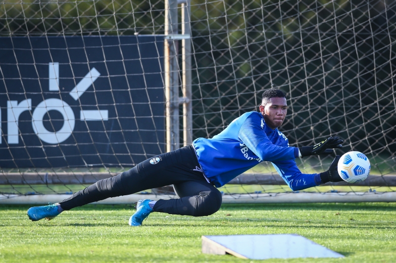 Tendência é de que o gol gremista seja do jovem Adriel