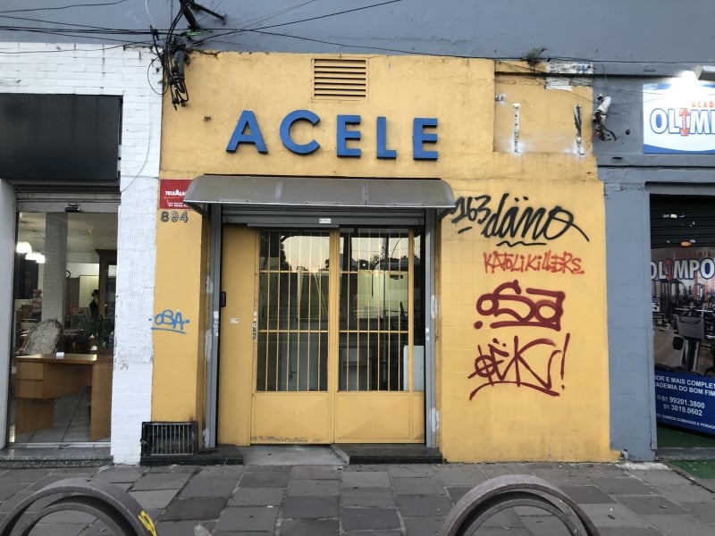 Escola popular no bairro Bom Fim deixou a sede onde funcionou por mais de 20 anos  