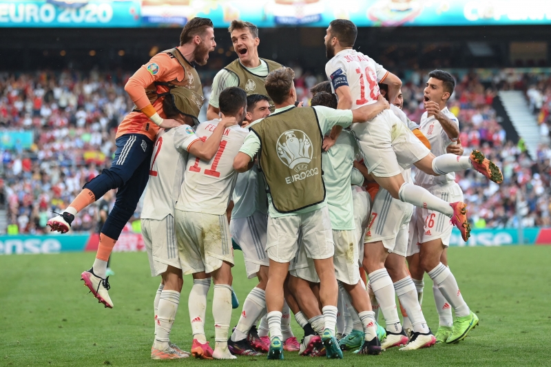 Espanhóis voltam às quartas de final da competição após terem caído em 2016