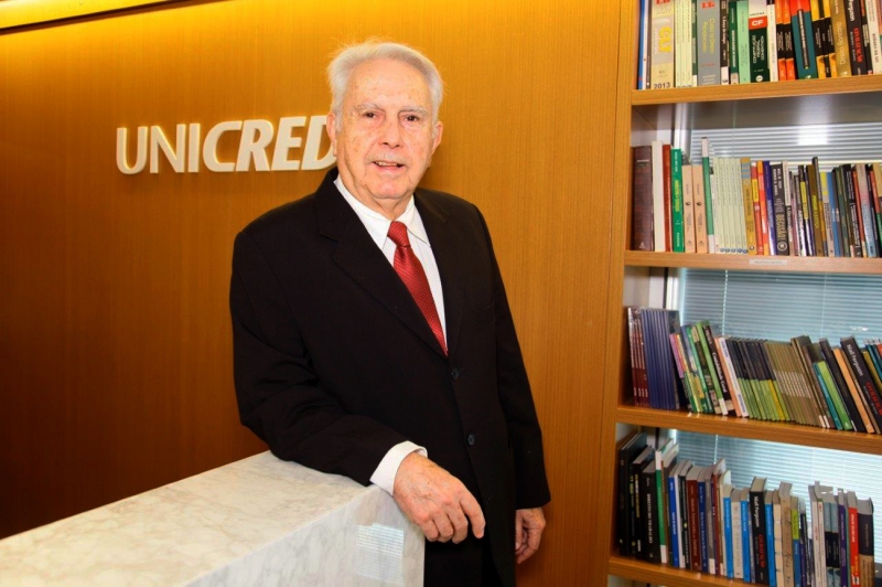 Paulo Abreu Barcellos destaca maior procura por crédito