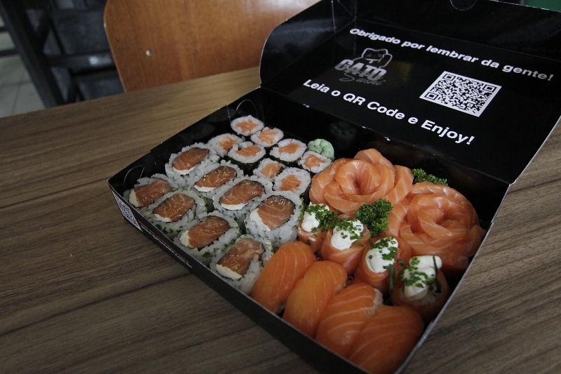 Carolina inaugurou o Gato Sushi no bairro Tristeza, em Porto Alegre Foto: MARIANA ALVES/JC