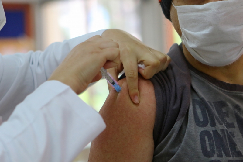 Vacinação segue disponível para público anteriormente contemplado