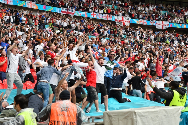 Nas oitavas de final entre Inglaterra x Alemanha, cerca de 40 mil torcedores foram à Wembley