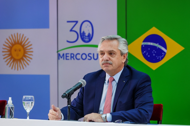 O presidente argentino defendeu "mais diálogo e mais solidariedade" durante reunião do bloco