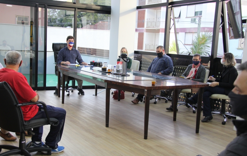 Reunião traçou possibilidade de acampamento tradicionalista no Parque dos Dick