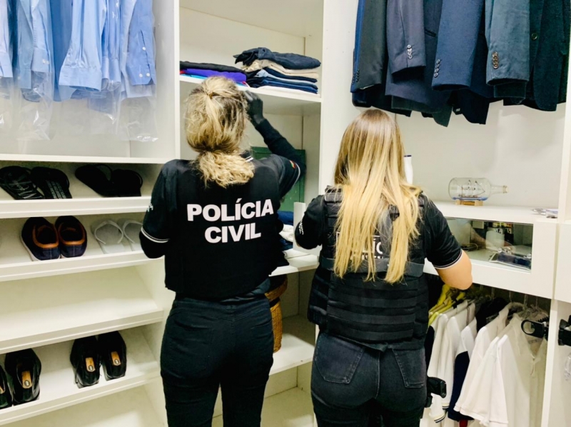 Clínica do médico foi alvo de busca e apreensão pela equipe da Polícia que investiga o caso