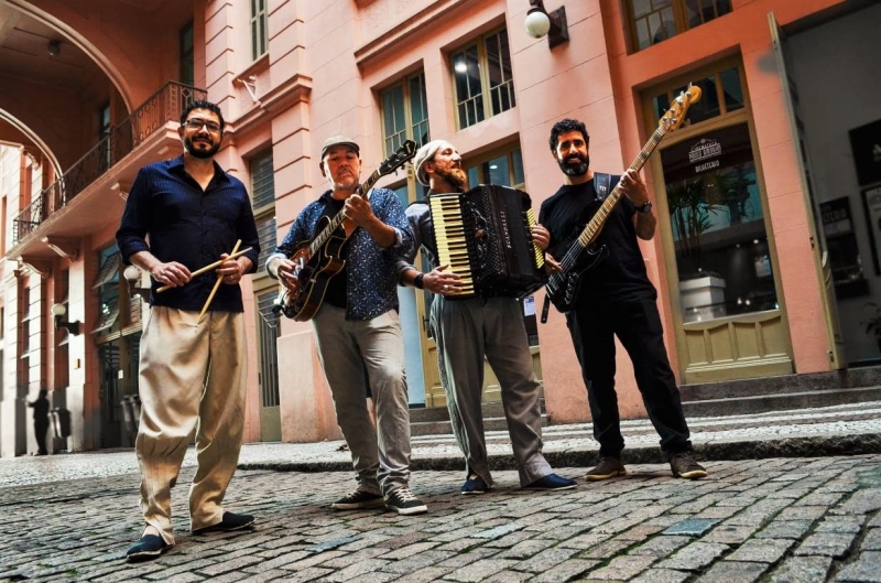 Acordeonista apresenta com Dani Vargas, Zé Ramos e Miguel Tejera o álbum 'Cotidiano'