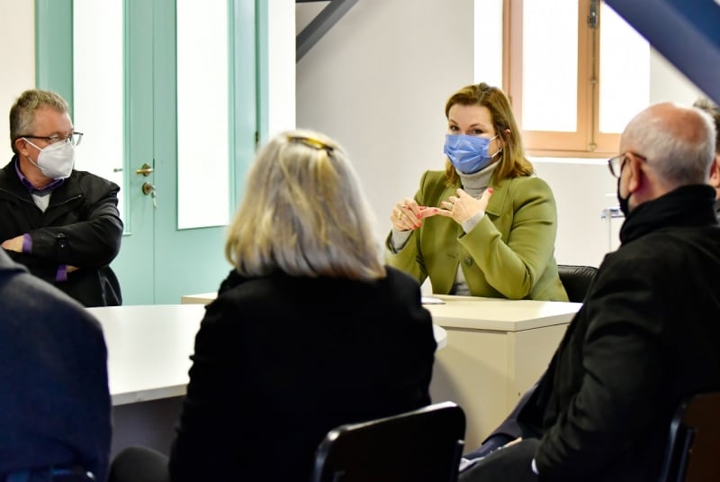 Prefeita de Novo Hamburgo, Fátima Daudt coordenou a reunião