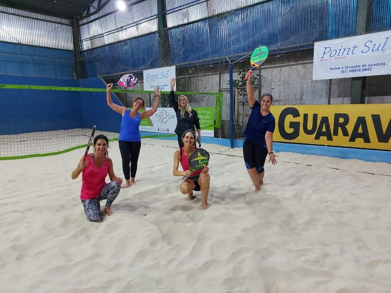 Pés na areia: beach tennis vira esporte da vez e conquista cada vez mais  adeptos na Serra