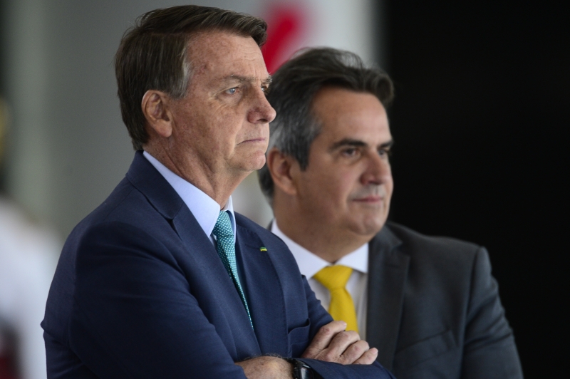 Nomeação de Ciro Nogueira (d) para a Casa Civil do governo Bolsonaro consolidou o avanço do grupo sobre a ala militar