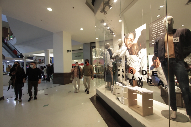 Vestuário teve a maior alta em volume de vendas em junho, depois de sofrer muito na pandemia 