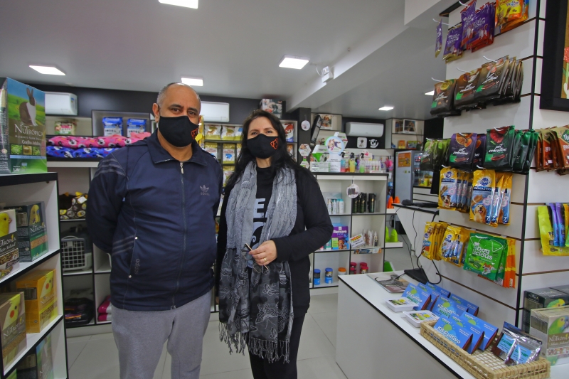 Michelle Tabajara Fonseca e Renato Bastos Maschke admnistram a Caramello Foto: Arquivo Pessoal/Divulgação/JC